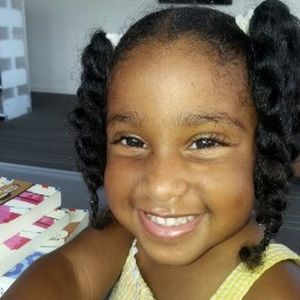 Meet your Posher, Leslie